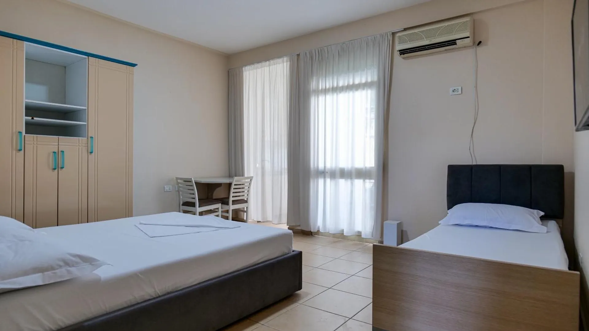 Blu Apart Hotel Durres 0*,